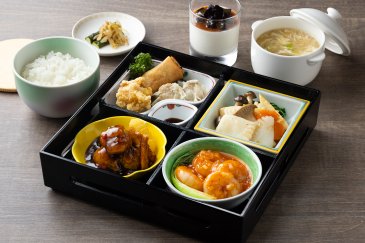 中国料理弁当　￥3,300