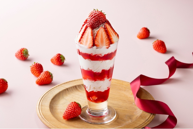 いちごパフェ